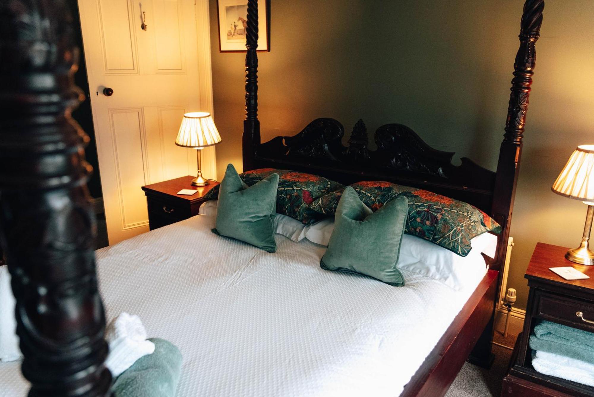 Luxury Accommodation In County Antrim With Riverside Hot Tub Kells Εξωτερικό φωτογραφία