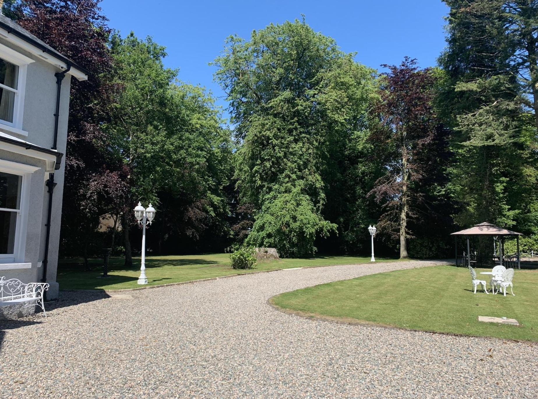 Luxury Accommodation In County Antrim With Riverside Hot Tub Kells Εξωτερικό φωτογραφία