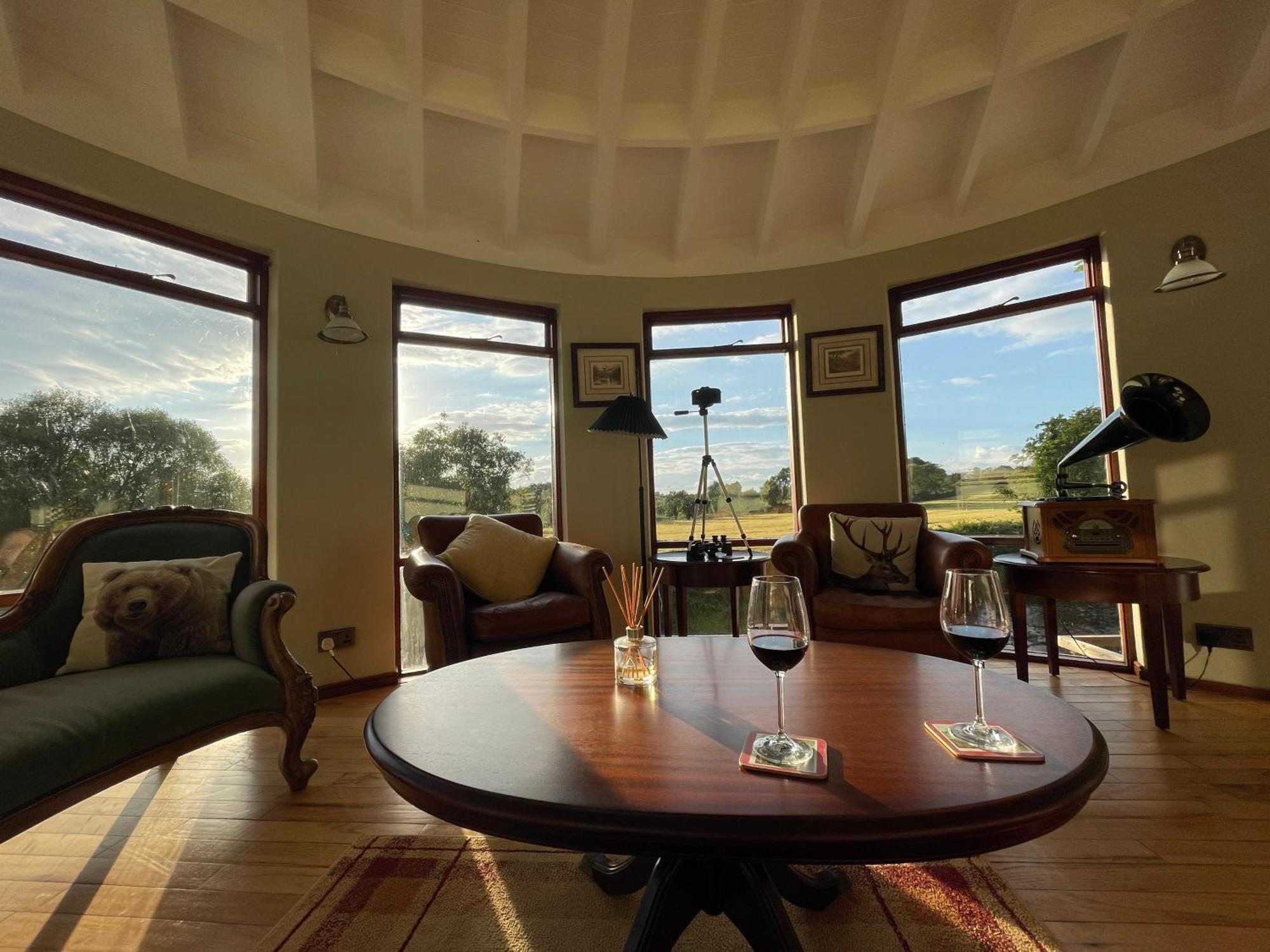Luxury Accommodation In County Antrim With Riverside Hot Tub Kells Εξωτερικό φωτογραφία