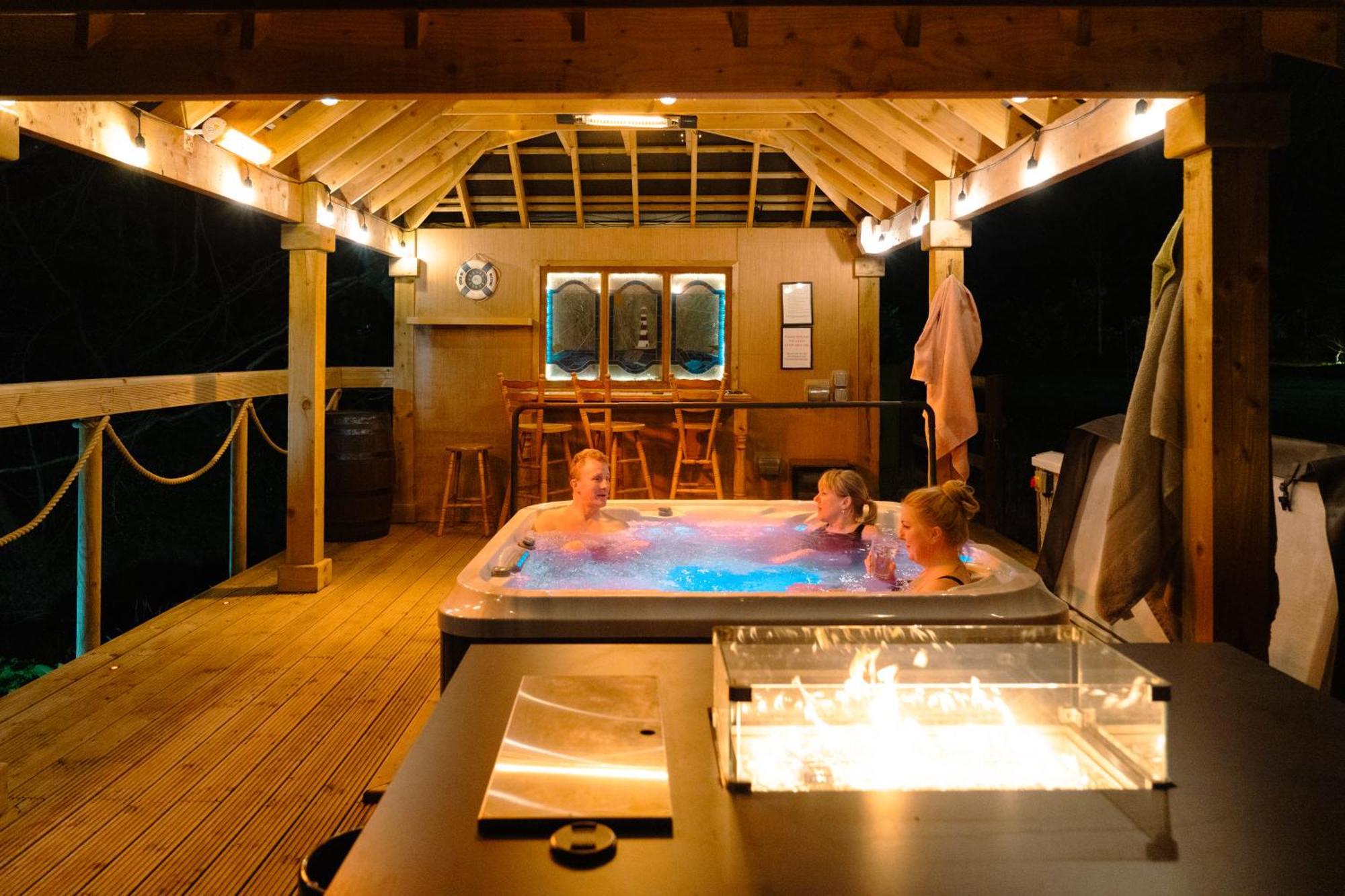 Luxury Accommodation In County Antrim With Riverside Hot Tub Kells Εξωτερικό φωτογραφία