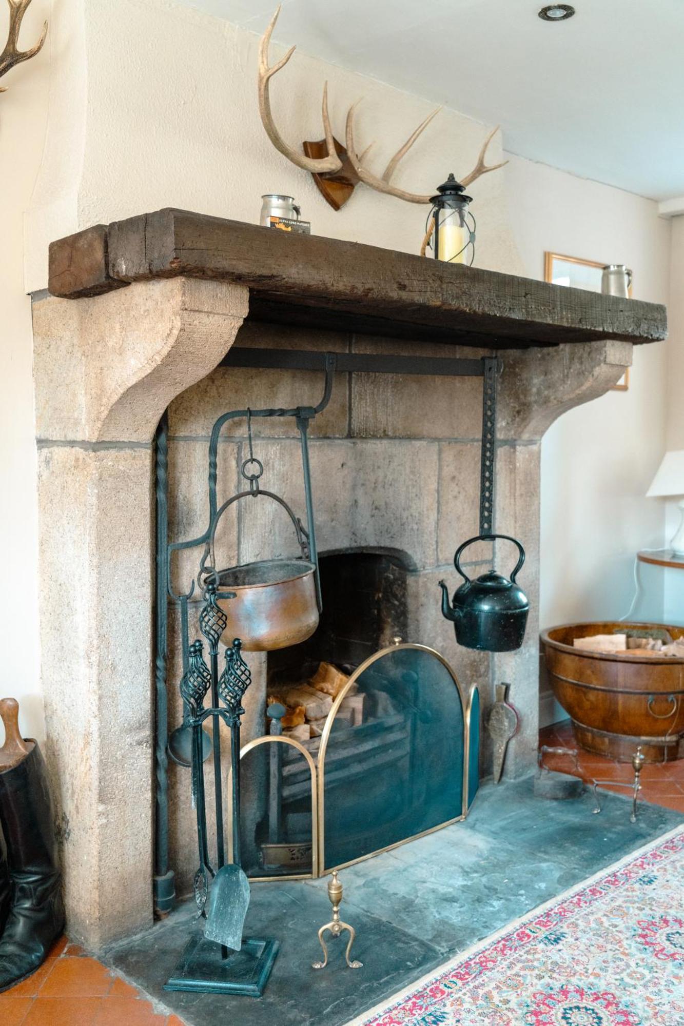 Luxury Accommodation In County Antrim With Riverside Hot Tub Kells Εξωτερικό φωτογραφία