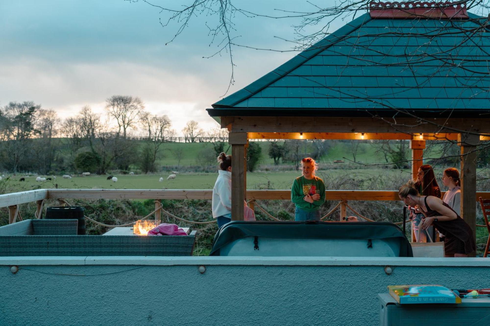 Luxury Accommodation In County Antrim With Riverside Hot Tub Kells Εξωτερικό φωτογραφία